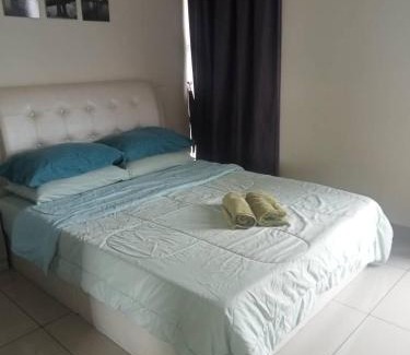 Cyberjaya Apartment | Stylish Hyve Soho Suite with Pool & Breakfast Included