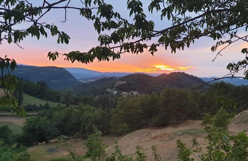 Castel d'Aiano Bed & Breakfast | Pet-Friendly Retreat at I Bócci with Perfect 10 Rating
