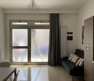 Monopoli House | Oceanfront I Bassi di Tonia with Breakfast & Hot Tub