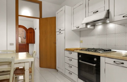 Osimo Apartment | Cozy I Cappuccini - Family-Friendly Getaway with Breakfast