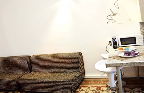 Caltagirone House | Experience I Colori della Sicilia: Cozy B&B with Spa & Kitchen