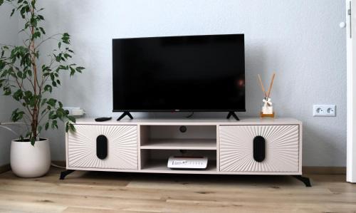 Beeck Apartment | Family-Friendly Comfort at I&D Apartments - 8.7/10 Rated