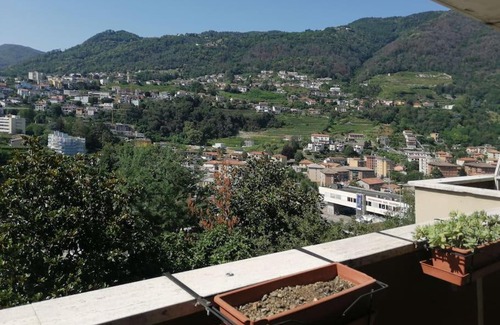 Como Apartment | Discover I Due Archi: Family-Friendly Retreat with High Ratings