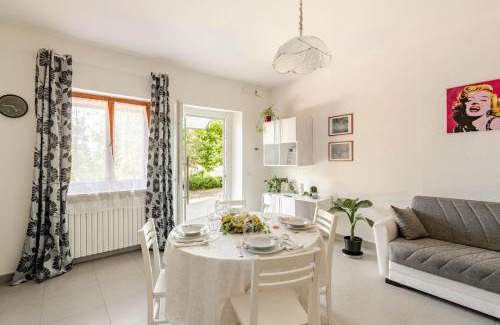 Monte San Giusto Apartment | I Due Gelsi Appartamento White