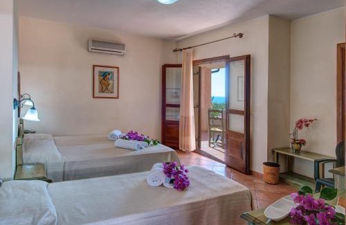 Cala Gonone Hotel | Relaxing I Ginepri Hotel: Oceanfront Pool & Family-Friendly