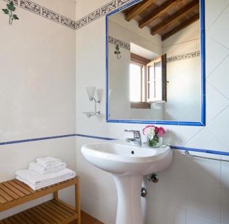 San Casciano in Val di Pesa House | Experience I Greppi di Silli: Oceanfront 4-Star Retreat