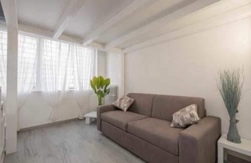 Stadera Apartment | Welcoming I Host Apartment - Neera 22: Family-Friendly Stay