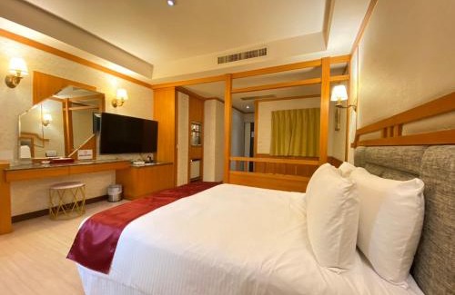 Xiaogang Hotel | Pet-Friendly Retreat at I Live Motel with Spa & Dining