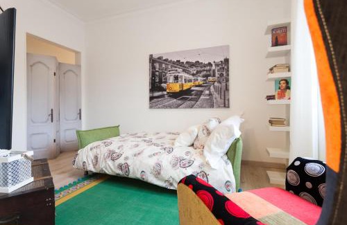 Linda-a-Velha Apartment | Book I Love Lisboa Apartment with New AC & Pet-Friendly Stay