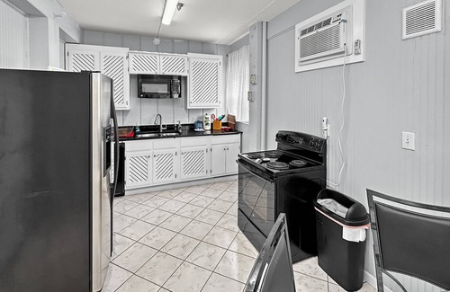 Fort Morgan Apartment | Cozy I Love Lucy Bayfront Studio with Family-Friendly Amenities