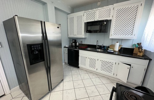 Fort Morgan Apartment | Cozy I Love Lucy Bayfront Studio with Family-Friendly Amenities