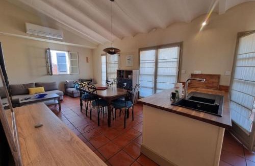 La Real Apartment | Inviting Perpignan Duplex with Terrace for Family Fun