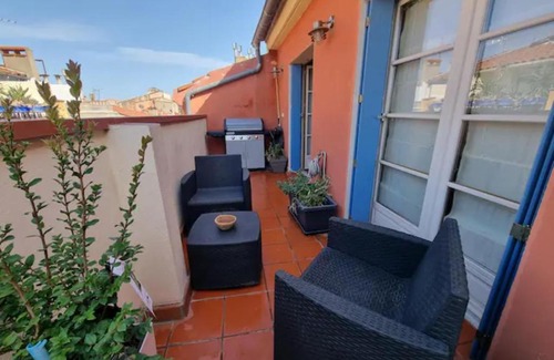 La Real Apartment | Inviting Perpignan Duplex with Terrace for Family Fun