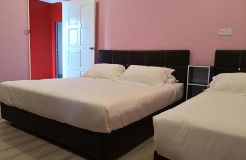Semporna House | Cozy I Love U BnB: Walk to the Pier in 5 Minutes