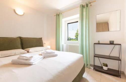 Dongo Apartment | I Madòna