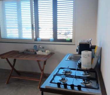 Ganzirri Apartment | Pet-Friendly I Mancuso: Oceanfront Bliss with Top Ratings