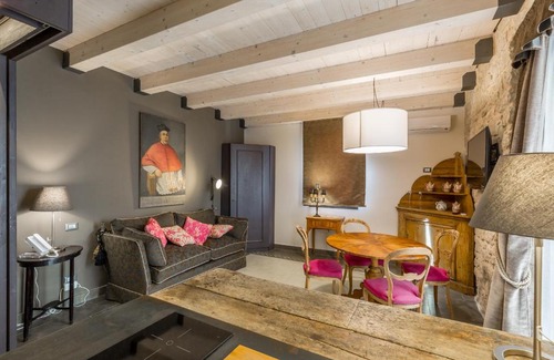 Comiso Apartment | Stylish I Mori Design Apartments with Breakfast Included