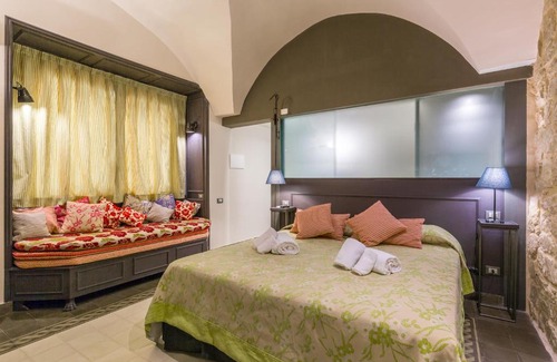 Comiso Apartment | Stylish I Mori Design Apartments with Breakfast Included