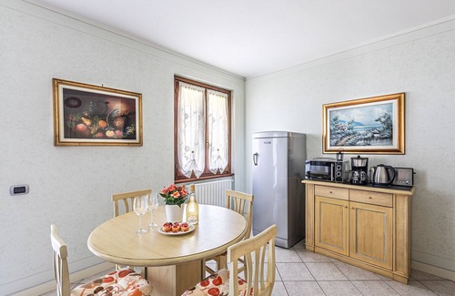 Lugana Apartment | Pet-Friendly I Mosaici 3 Apartment with Lake View