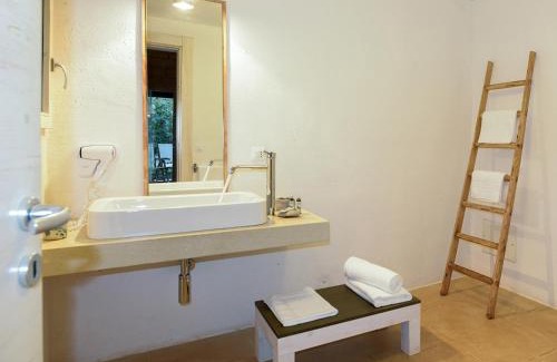 Specchia Hotel | Tranquil I Mulicchi: Oceanfront Retreat with Spa & Pool