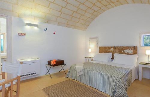 Specchia Hotel | Tranquil I Mulicchi: Oceanfront Retreat with Spa & Pool
