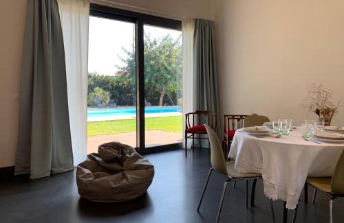 Picanello-Ognina-Barriera-Canalicchio House | Oceanfront I Pittaneri: Pet-Friendly Retreat with Pool