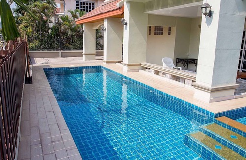 Na Kluea Villa | Private I-Rin Poolvilla with Exclusive Swimming Amenities