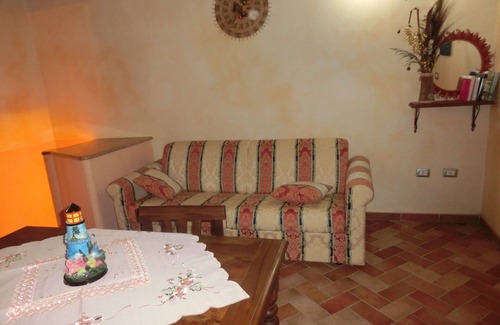 Tertenia Apartment | Cozy Studio Apartment Steps from Foxi Manna Beach