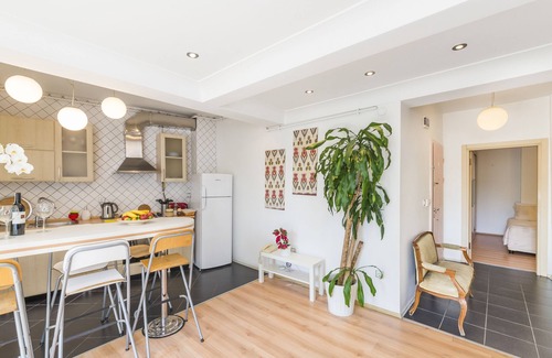 Sultanahmet Apartment | Elegant İstanbul Amedros Home Deluxe: 10/10 Rating & Breakfast
