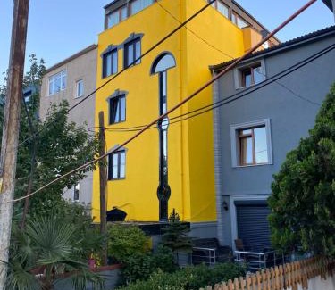 Sariyer House | Relaxing Villa by the Bosphorus with Child-Friendly Amenities