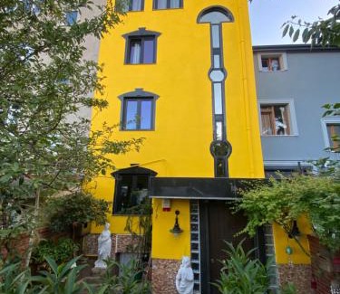 Sariyer House | Relaxing Villa by the Bosphorus with Child-Friendly Amenities