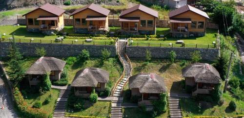 Sapanca Bed & Breakfast | Discover İstanbuldere Alabalıkevi with Hot Tub & Dining