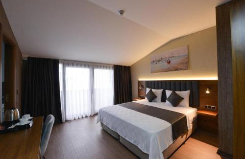 Arnavutkoy Hotel | Experience İSTPORT GARDEN HOTELS: 5-Star Comfort Awaits