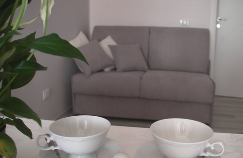 San Vincenzo Apartment | Inviting I Tigli Beach Apartment with Ocean View & Pool