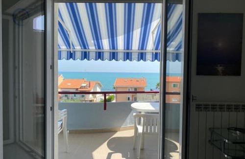 Fossacesia Marina Apartment | Experience I Trabocchi Blu: 10/10 Rated with Family & Pet Perks