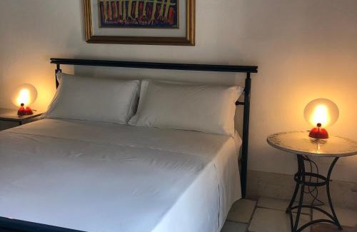 Campi Salentina Apartment | Cozy Appartamento Piccolo Ficheto: Highly Rated & Family-Friendly