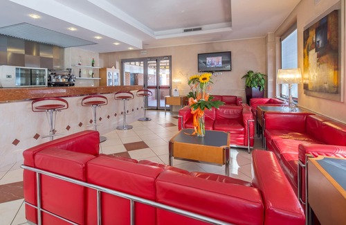 Zona XXX Castel Fusano Apartment | Cozy I Triangoli Residence with Oceanfront Views & Spa