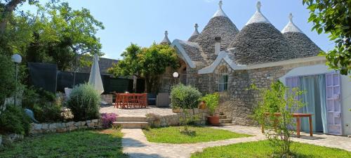 Laureto Villa | Exceptional I Trulli di Zizì: Pet & Child Friendly Stay