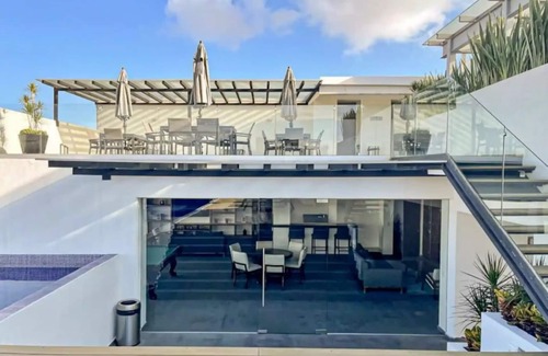 Hipodromo Apartment | Cozy 3BR Apartment with Pool & Pet-Friendly Amenities