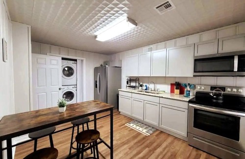 Temple House | Pet-Friendly I35 GEN Bruce with Fenced Yard Near Scott and White