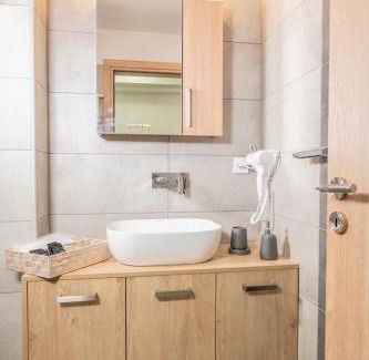 Peristeri Apartment | IAIRA: Pet-Friendly Retreat with 10/10 Guest Ratings