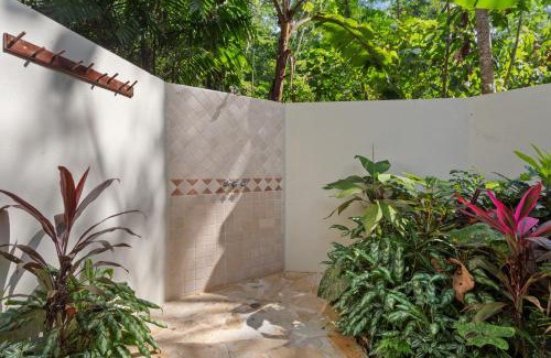 Belmopan Hotel | Experience Ian Anderson Caves Branch Jungle Lodge Bliss