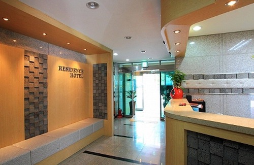 Dunsan-dong House | Family-Friendly Ian Residence with Breakfast and Kitchen Access