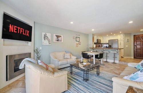 Imperial Beach Apartment | Coastal Condo Retreat with Oceanfront Views & Kitchen