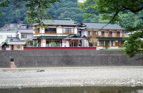 Ibara Hotel | Discover IBARA DENIM HOTELS 舞鶴楼: Family-Friendly Retreat