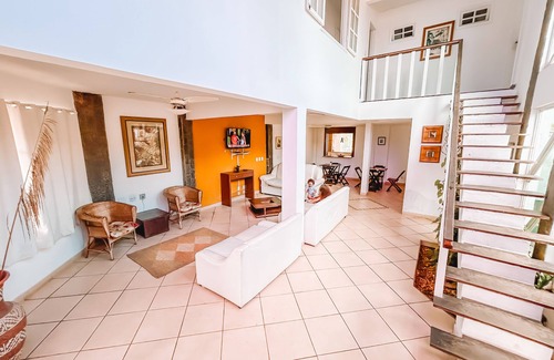 Foguete Hotel | Relaxing IBELLO BEACH Pousada: Family-Friendly with Pool