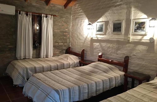 Colonia Carlos Pellegrini Hotel | Discover Iberá Porá: Oceanfront Retreat with Pool Access