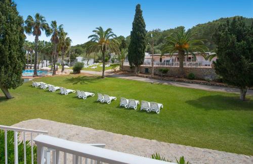 Manacor Hotel | Experience Iberostar Waves Cala Domingos: Oceanfront Bliss