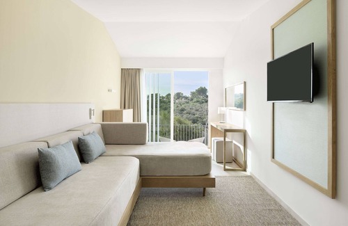 Manacor Resort | Relax at Iberostar Waves Cala Domingos - All Inclusive Stay