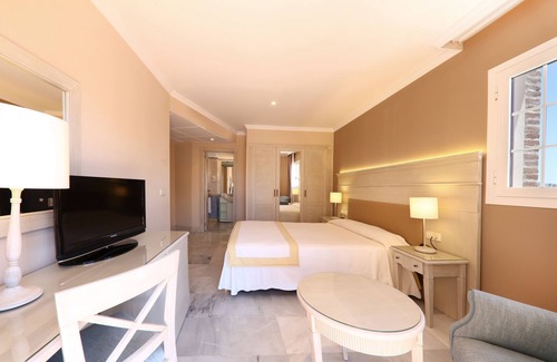 Torrox Costa Hotel | Discover Iberostar Málaga Playa: 4-Star Family Retreat